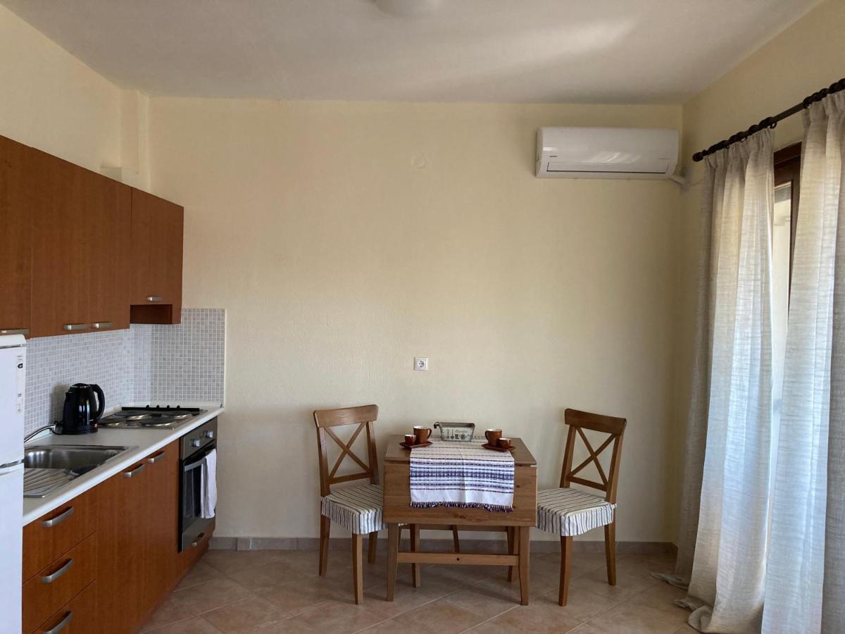 Nikiti Seaview Apartment Екстериор снимка